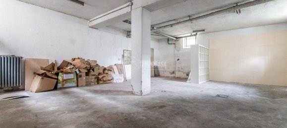 66m² Commercial property in Cusano Milanino, Italy No. 75116 3