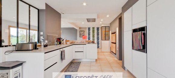 6 bedrooms House in Calvados, France No. 362159 5