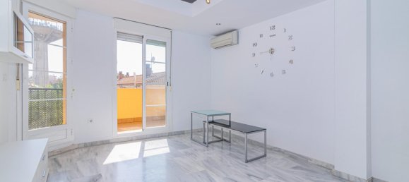 2 bedrooms Penthouse in Granada, Spain No. 167934 3