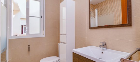 2 bedrooms Penthouse in Granada, Spain No. 167934 12