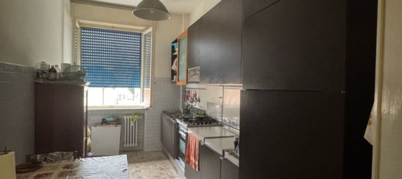 4 bedrooms Apartment in Parma, Italy No. 319120 2