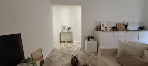 2 rooms Apartment in Rome, Italy No. 16942 8