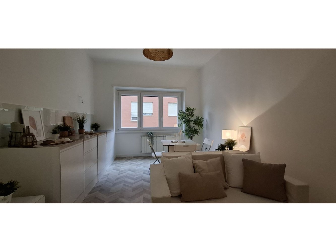2 rooms Apartment in Rome, Italy No. 16942