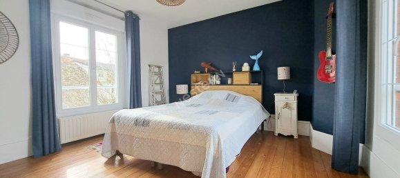 Casa de 5 dormitorios en Viarmes, France No. 186265 21