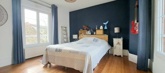 Casa de 5 dormitorios en Viarmes, France No. 186265 13