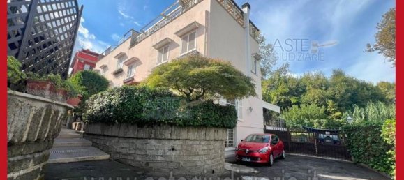 5 bedrooms Apartment in Rome, Italy No. 334119 16