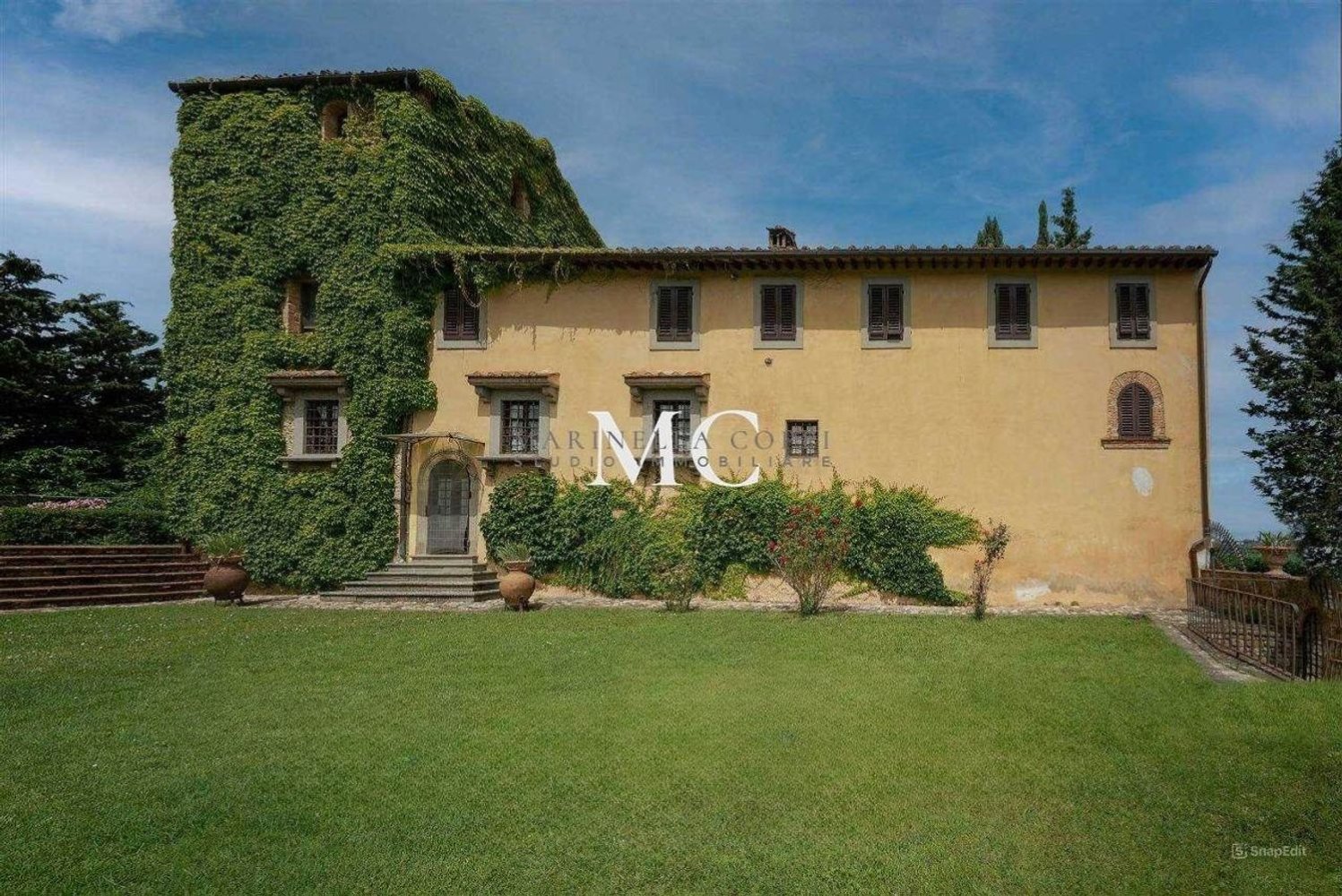 20 rooms Villa in San Casciano in Val di Pesa, Italy No. 189766