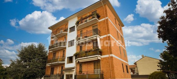 Квартира с 2 спальнями в Пессано кон Борнаго, Италия № 352162 38