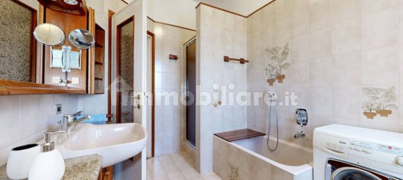 Квартира с 2 спальнями в Пессано кон Борнаго, Италия № 352162 21