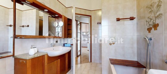 Квартира с 2 спальнями в Пессано кон Борнаго, Италия № 352162 22