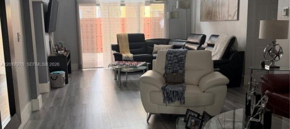 4 dormitorios villa en venta en Miami, Miami-Dade, Florida, USA № 615248 17