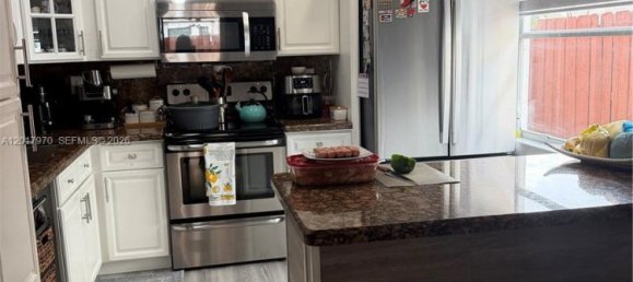 4 dormitorios villa en venta en Miami, Miami-Dade, Florida, USA № 615248 16