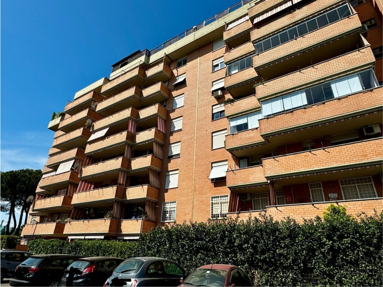 4 rooms Apartment in Rome, Italy No. 26894