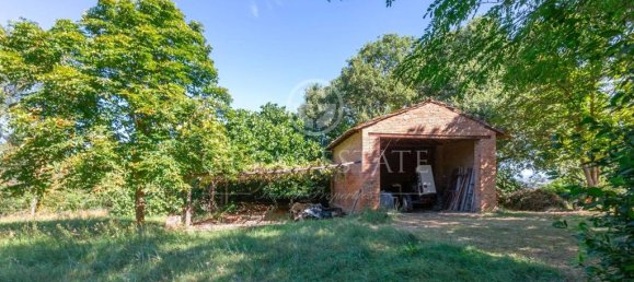 7 bedrooms House in Chiusi, Italy No. 77278 16