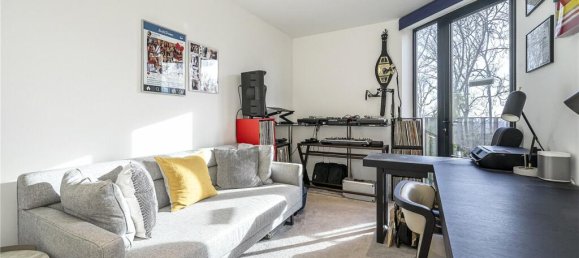 4 bedrooms House in London, United Kingdom No. 14197 46