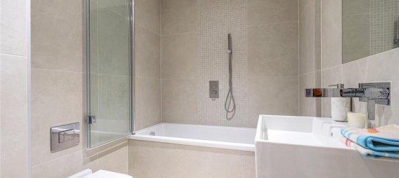 4 bedrooms House in London, United Kingdom No. 14197 28