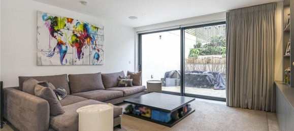 4 bedrooms House in London, United Kingdom No. 14197 45