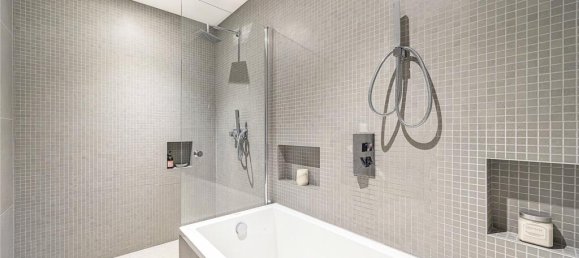 4 bedrooms House in London, United Kingdom No. 14197 58