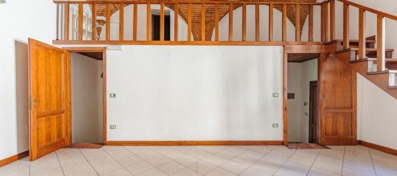 مكتب في Pistoia, Italy 173متر مربع رقم 342408 10