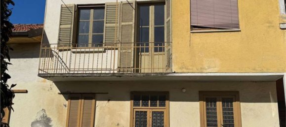 Дом с 4 комнатами в Традате, Италия № 3409 11