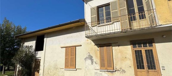 Дом с 4 комнатами в Традате, Италия № 3409 5