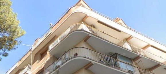 5 bedrooms Apartment in Rome, Italy No. 322470 18