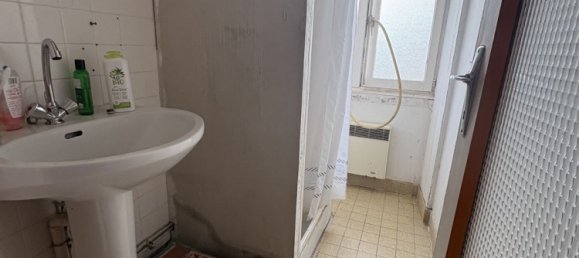 Casa de 5 dormitorios en Etrechy, France No. 216344 10