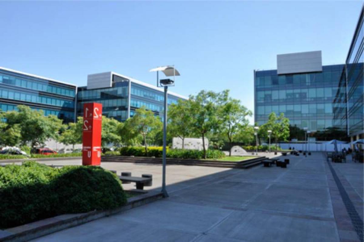 1927m² Office in Vicente Lopez, Argentina No. 27566