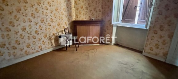 3 bedrooms House in Langeac, France No. 201217 9