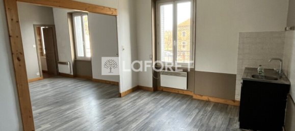 3 bedrooms House in Langeac, France No. 201217 4