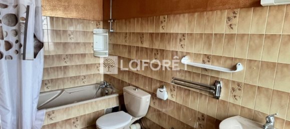 3 bedrooms House in Langeac, France No. 201217 7