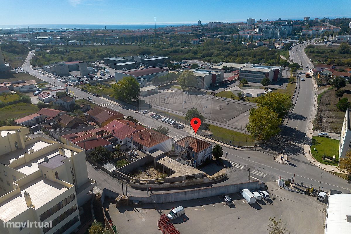 3 chambres Maison à Tavarede, Portugal No. 180370