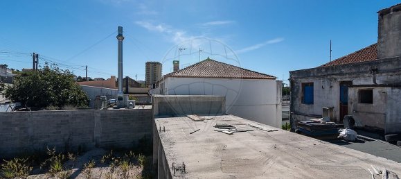 3 chambres Maison à Tavarede, Portugal No. 180370 7