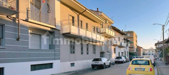 3 Schlafzimmer Wohnung in Monza, Italy, Nr. 215574 2