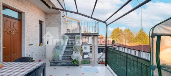 3 Schlafzimmer Wohnung in Monza, Italy, Nr. 215574 9