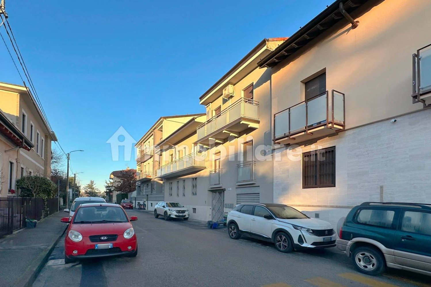 3 Schlafzimmer Wohnung in Monza, Italy, Nr. 215574