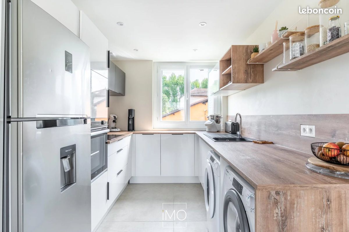 2 bedrooms Apartment in Genay, France No. 343271