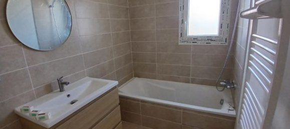 3 bedrooms House in Vias, France No. 279041 5