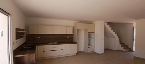 3 bedrooms House in Vias, France No. 279041 2