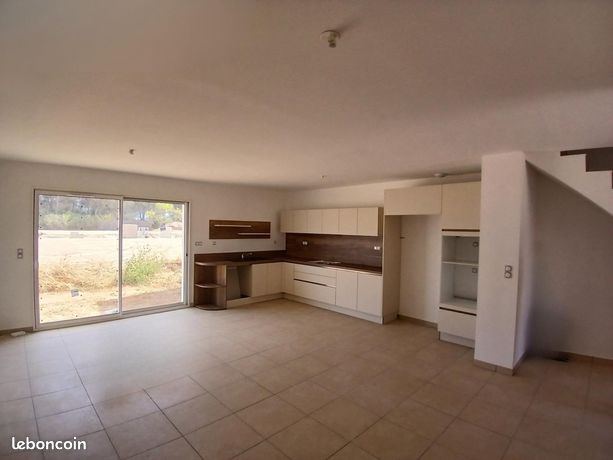 3 bedrooms House in Vias, France No. 279041