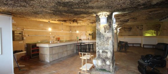 5 غرف نوم فيلا في Es Castell, Spain رقم 2088 19