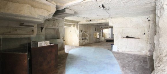 5 غرف نوم فيلا في Es Castell, Spain رقم 2088 6