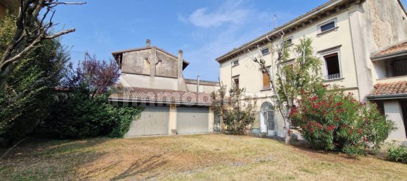 8 bedrooms Villa in Fontanella, Italy No. 180025 7