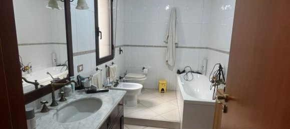 5-Zimmer Wohnung in Vittoria, Italy, Nr. 257729 3