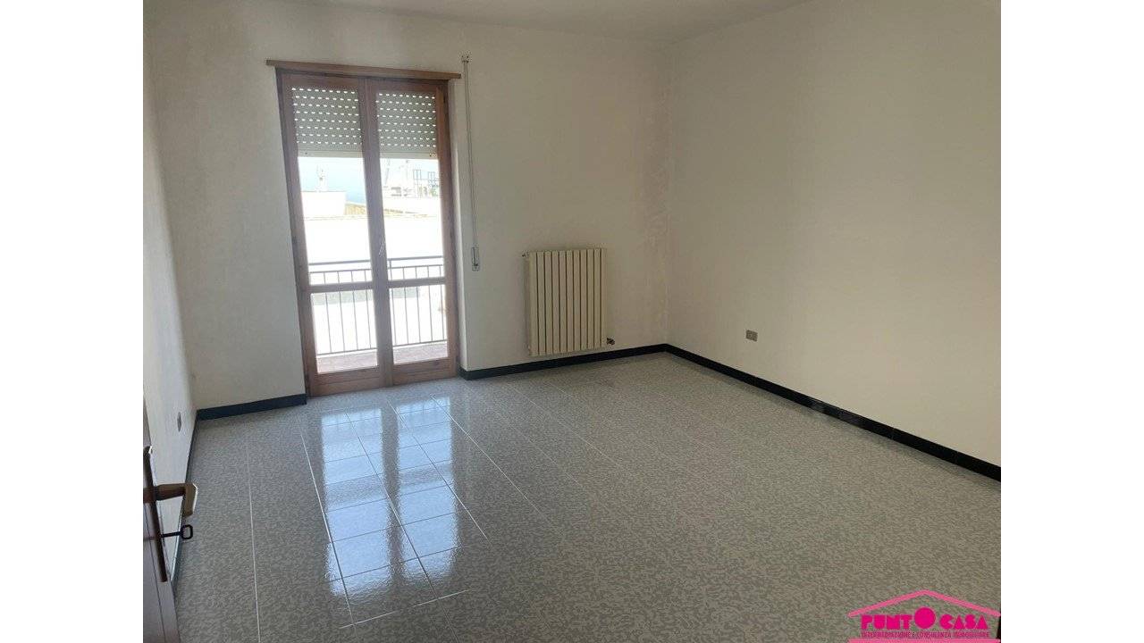 Квартира с 2 спальнями в Остуни, Италия № 340553