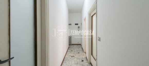 2 rooms Apartment in Milan, Italy No. 274447 8