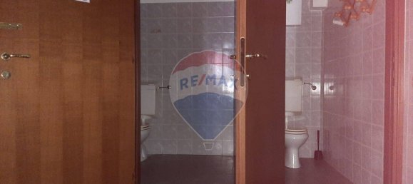 92m² Commercial property in Varese, Italy No. 58228 13