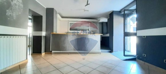 92m² Commercial property in Varese, Italy No. 58228 4