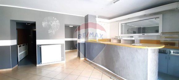 92m² Commercial property in Varese, Italy No. 58228 5