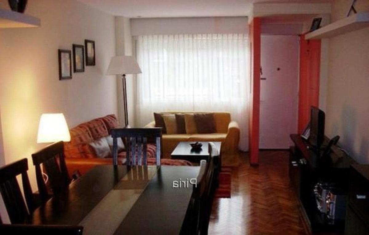 Apartamento de 2 dormitorios en Montevideo, Uruguay No. 469